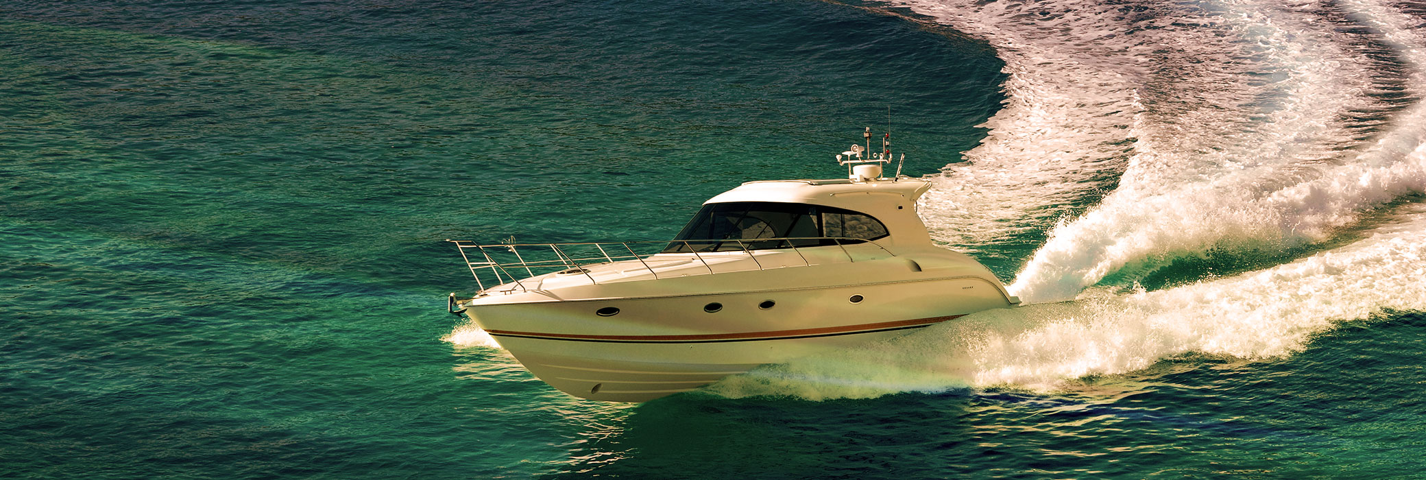 Large fishing boat Delkor maintenance-free batteries built with world-renowned technology and quality.